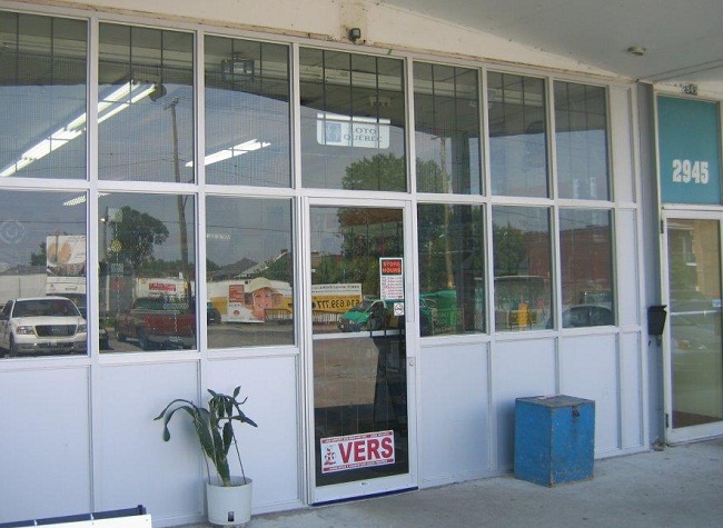 Aluminium glass doors from Vertech 1600 Series